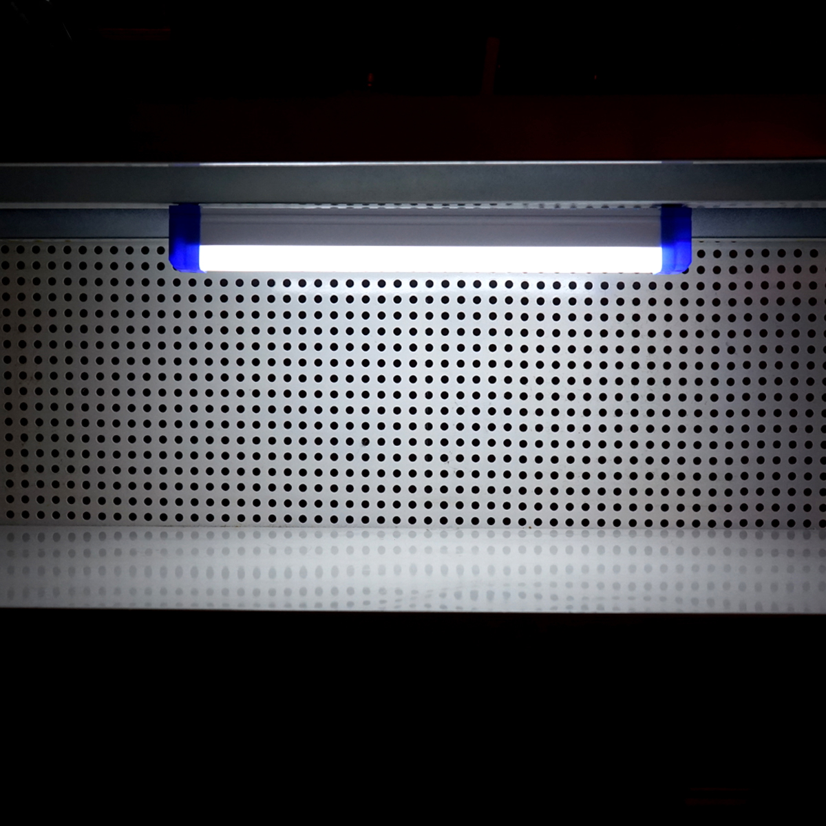Lampa LED 30W, 6500K cu prindere magnetica si acumulator reincarcabil 1200mAh 170x23x38mm IP20 Breckner Germany