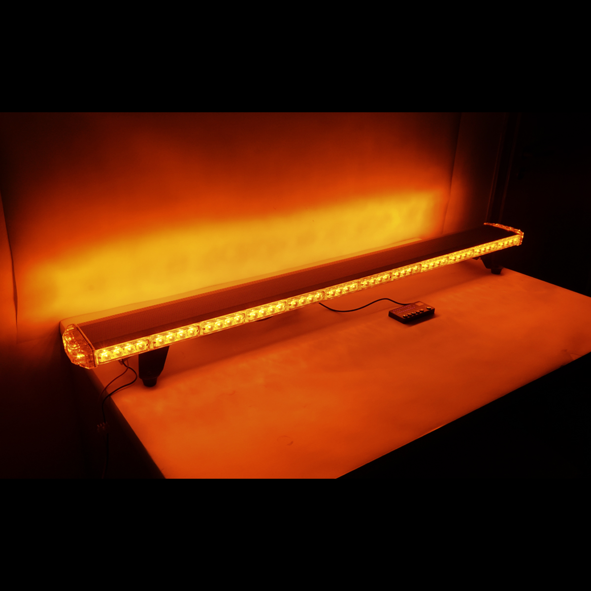 Rampa luminoasa girofar 12V cu 26 module lumina galbena 1440x143x43mm Breckner Germany - imagine 2